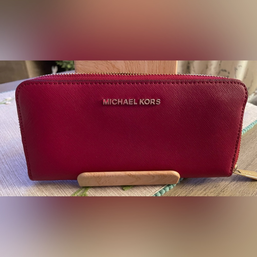 Michael Kors Crimson Zip-Around Wallet